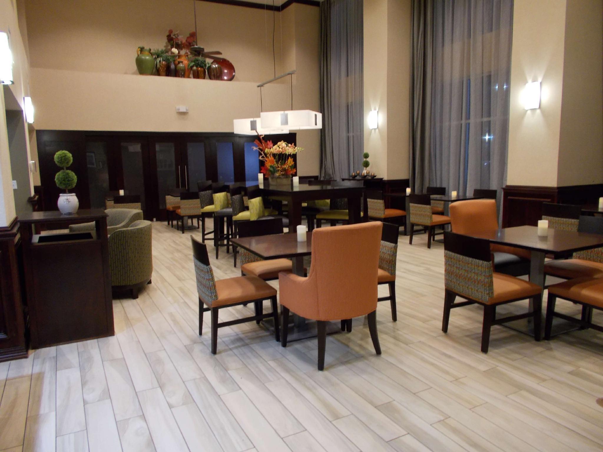 Hotel Hampton &